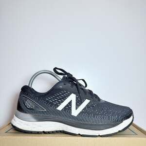 New Balance 880v9 Womens 8.5 Running Shoes Black White Comfort Athletic Sneakers